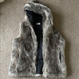 Fur vest